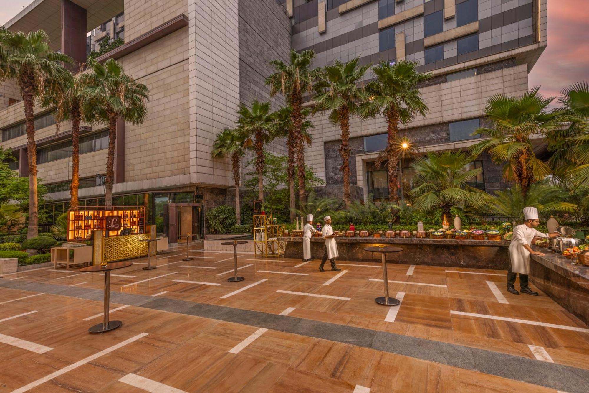 The Leela Ambience Convention Hotel Delhi Nova Deli Exterior foto The Park, Hyderabad